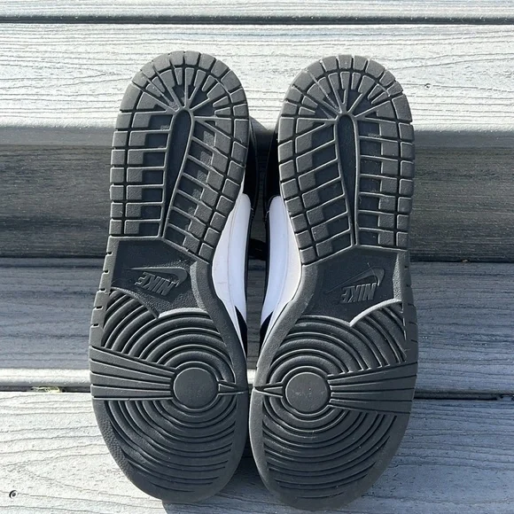Nike Dunk low Panda Men's Black and White Sneakers in men’s size 14 good condn - Picture 7 of 8